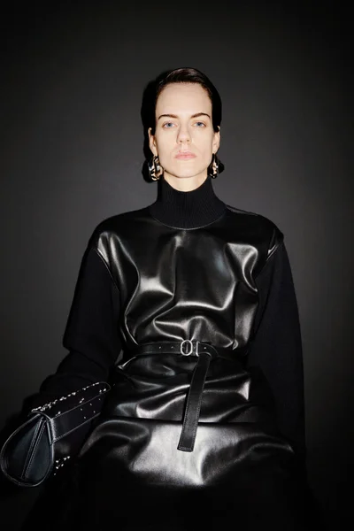 Look 15